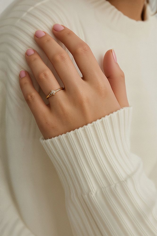 Adorable Yellow Polka Dot Nails: The Cutest Spring Trend