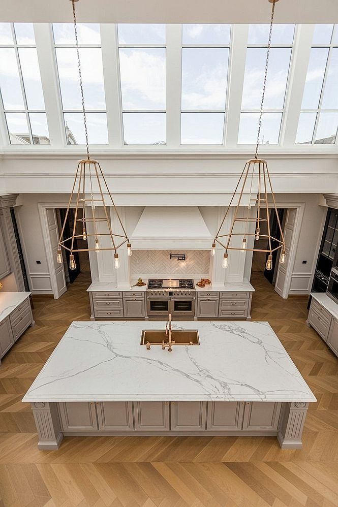 Luxury Modern Kitchens: Stunning Island Designs for Elegant Living