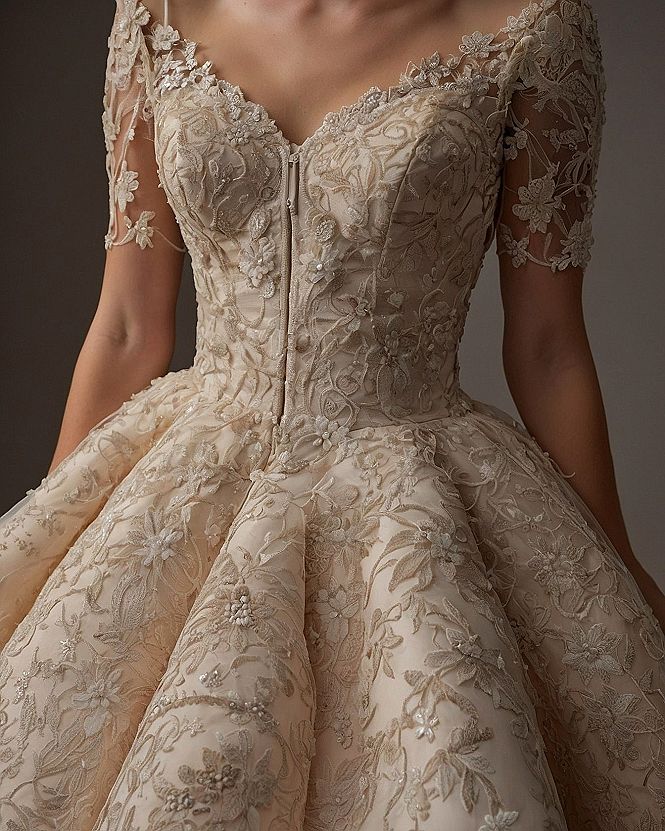 Selecting a Sweetheart Neckline With Short Sleeves and Lace