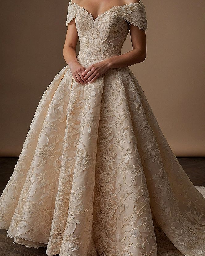 Selecting an Off the Shoulder Boho Wedding Dress