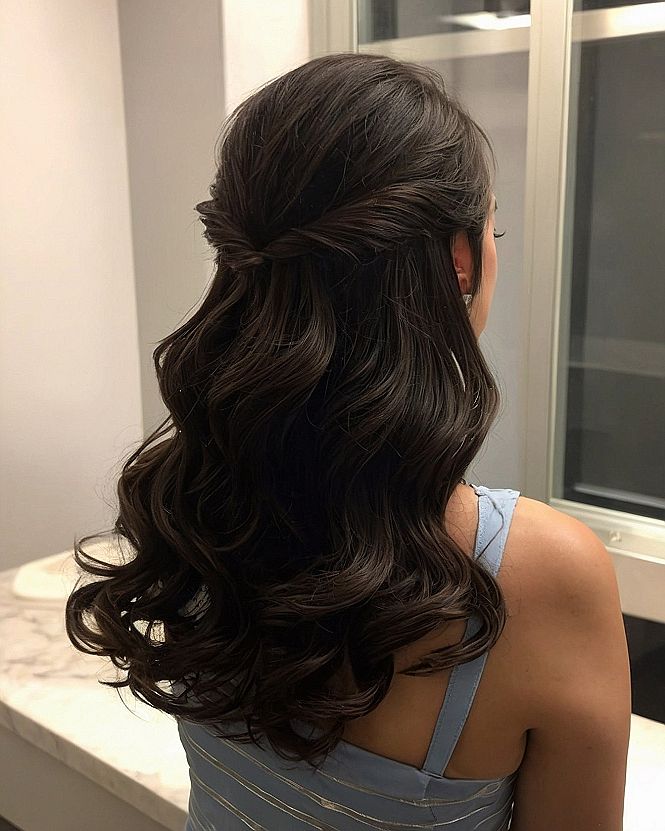 Deciding Between Half Up Styles and Full Down Hair