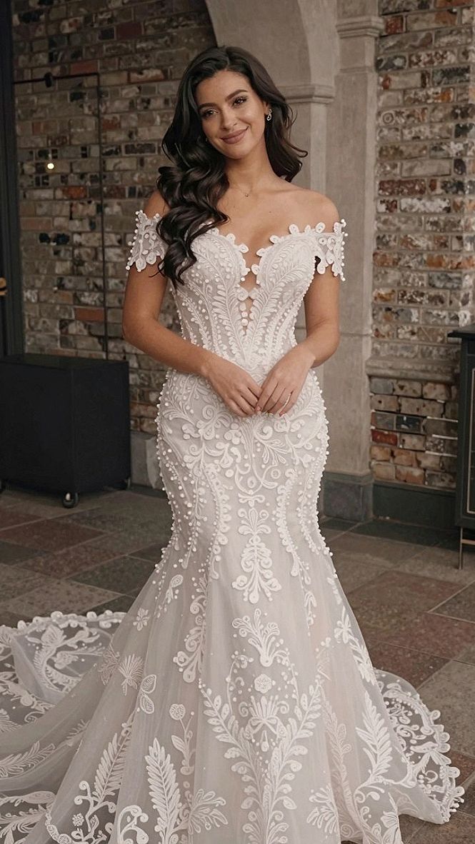 Finding a Royal Lace Gown with Structured Sweetheart Bodices