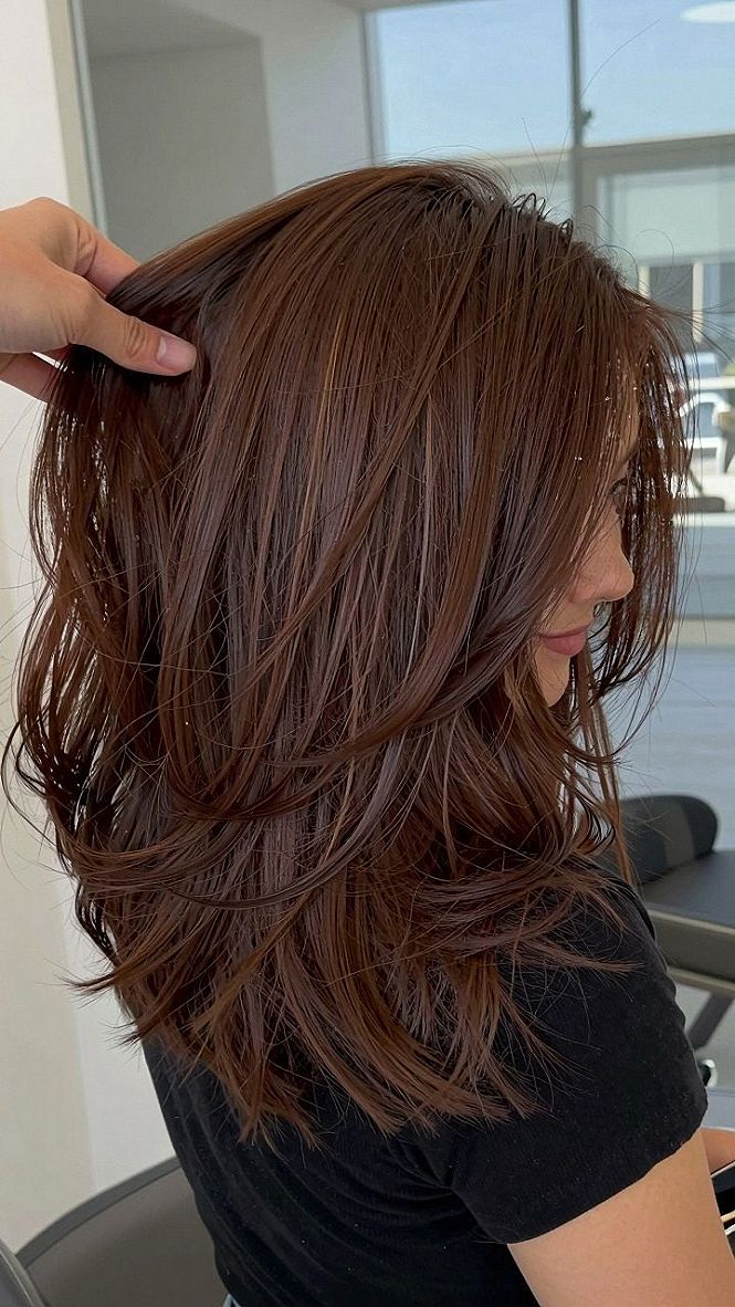 Choosing the Right Smooth Chestnut Shade with Layered Ends