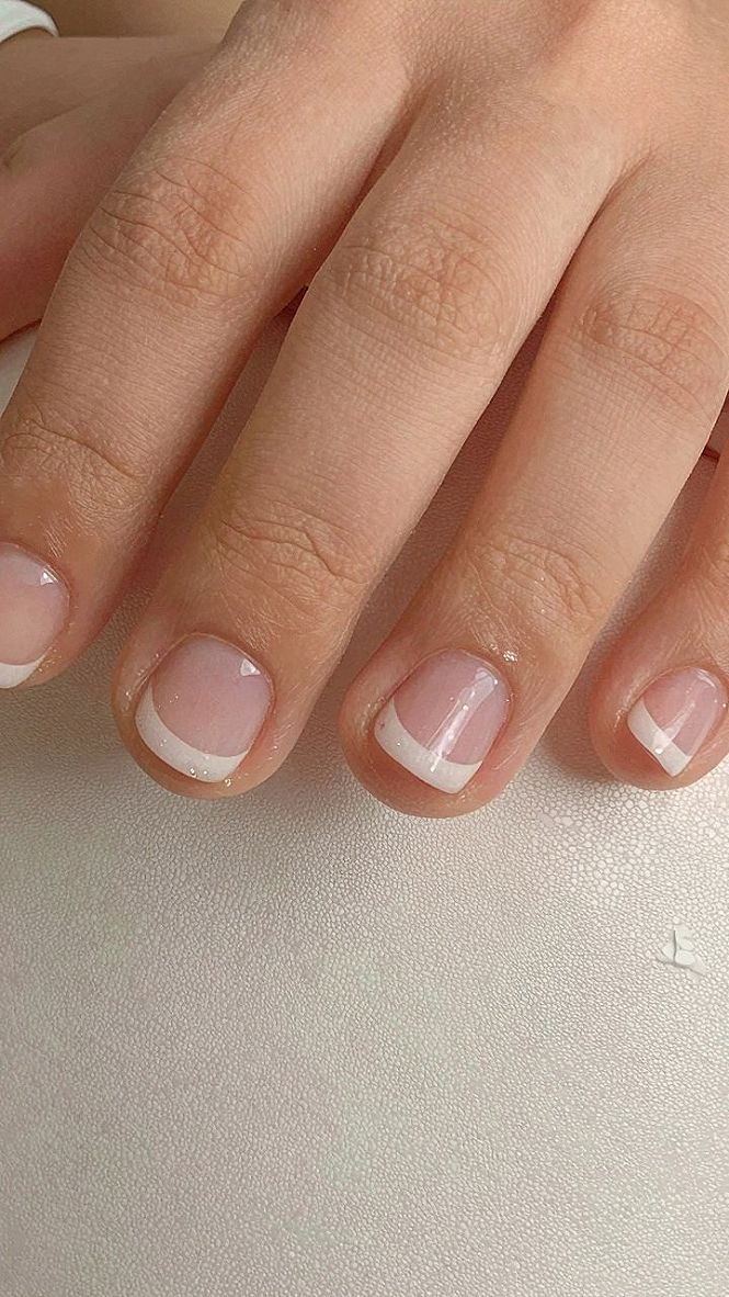 Choosing Short French Tip Pedicures for Maximum Comfort
