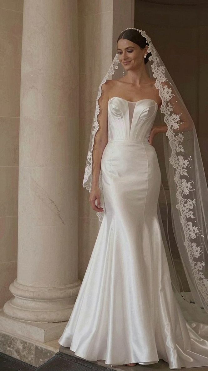 Keeping a Sweetheart Neckline Gown Secure All Day