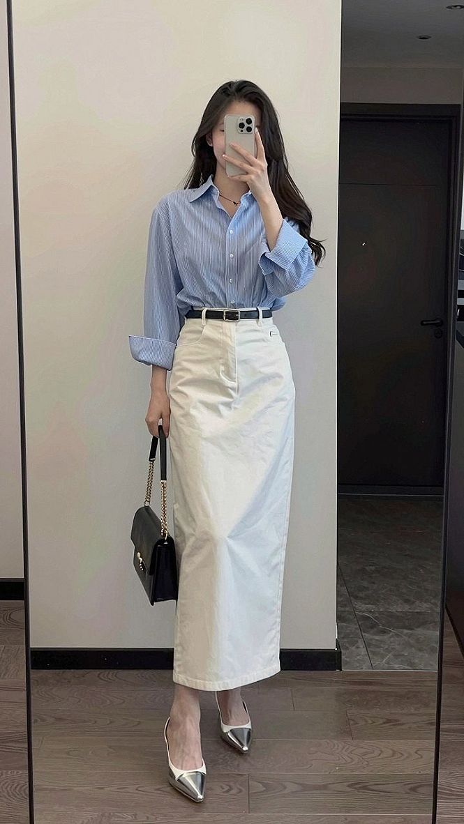 Styling Brown Boots With a Long Skirt and Button Down