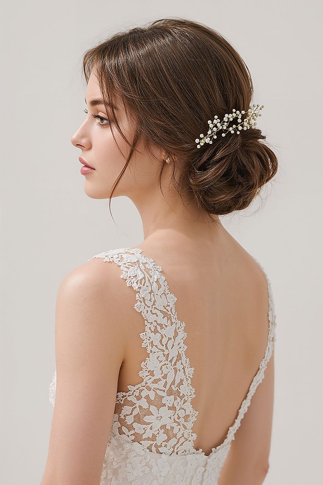 Elegant Bridal Pins: The Ultimate Wedding Updo for Bride Inspiration