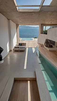 Desk-Free Dreamscape