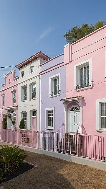 Berry Bliss Bungalow