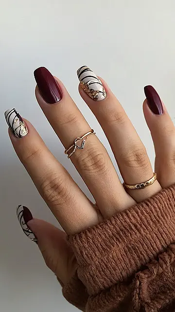 “Chic Nails, Chic Life”