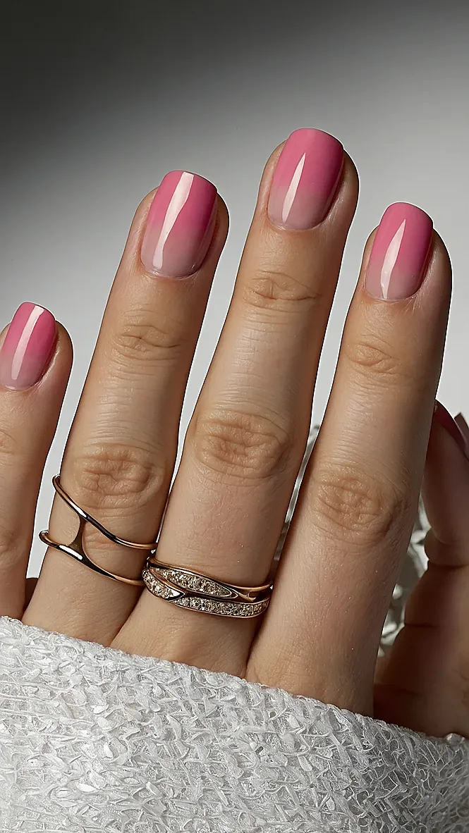 Sparkle & Simplicity: Your Short Nail Story