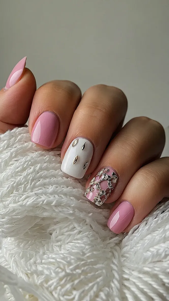 Minimalist Nail Glam