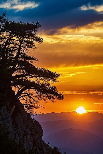 Planning Your Golden Hour Mountain Sunset Itinerary