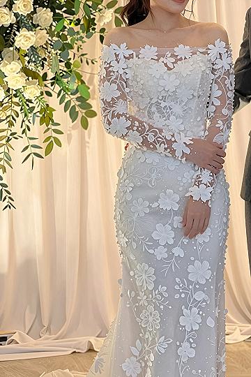Choosing an Off-the-Shoulder Floral Applique Wedding Dress