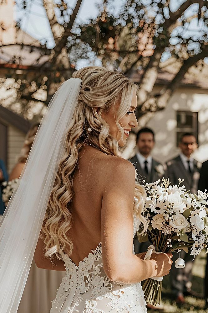 Soft Twists and Curls with a Simple Veil