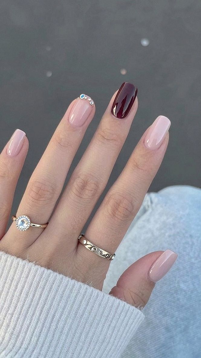 Mixing Neutral Shades with an Accent Nail