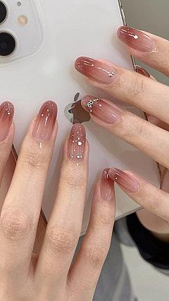 Milk Tea Ombre Brown And Beige Nails With Tiny Gems