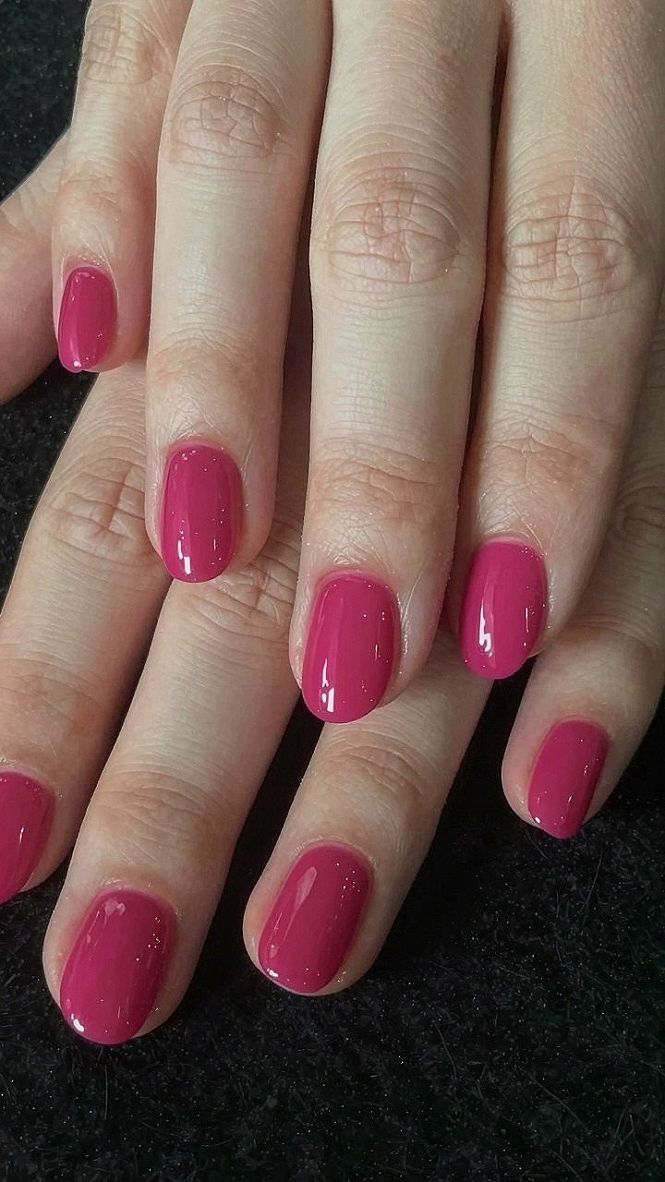 Short Rounded Berry Jelly Rose Pink Nails