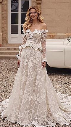Off the Shoulder Lace Wedding Gowns for Autumn