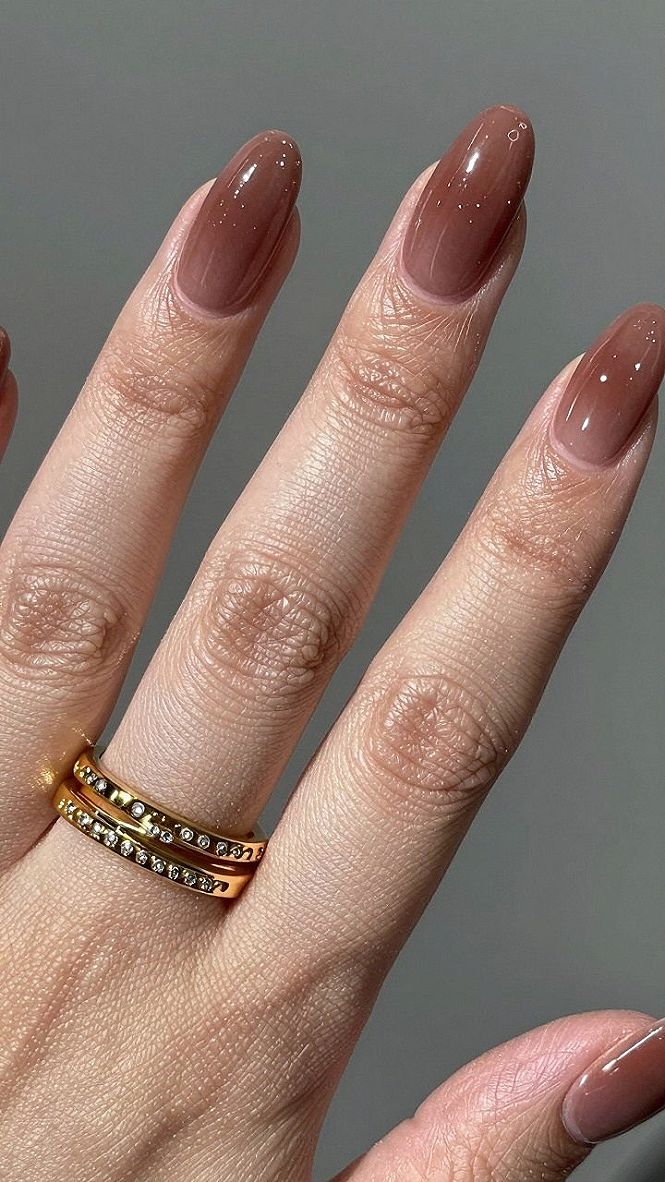 Glossy Ombre Caramel Nails for Fall