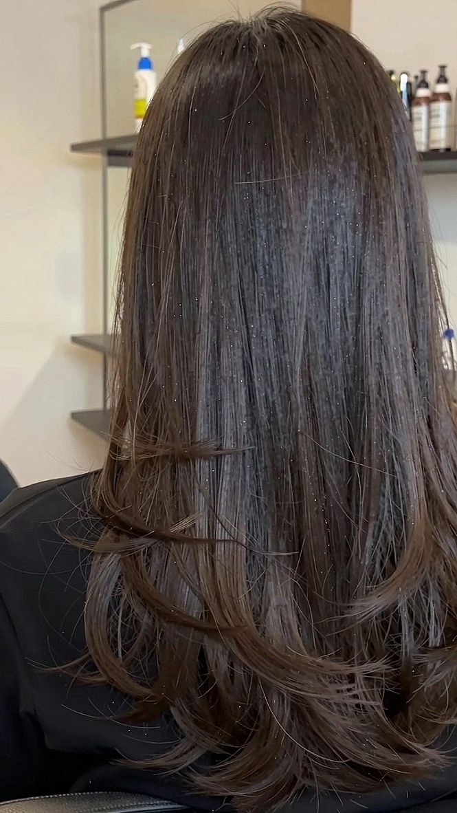 Choosing Caramel Highlights for Dark Brunette Hair
