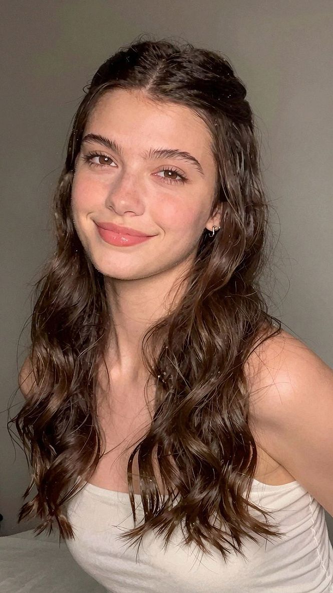 Choosing Between Braided and Twisted Half Up Styles