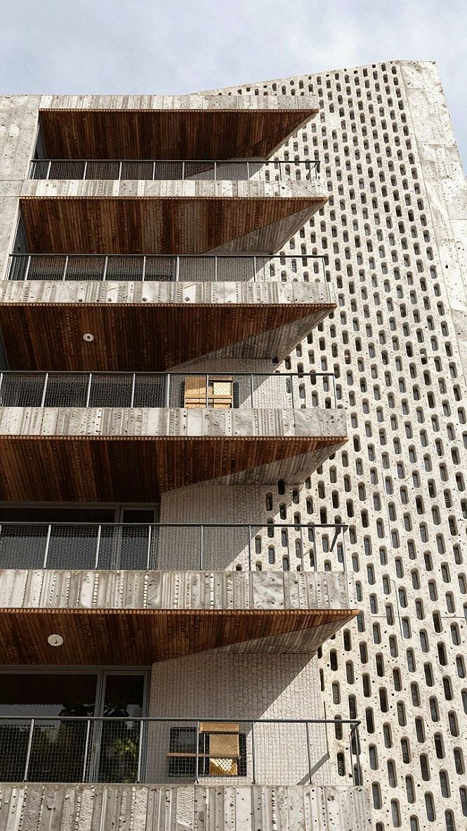 Choosing Screen Blocks and Concrete Walls for City Homes