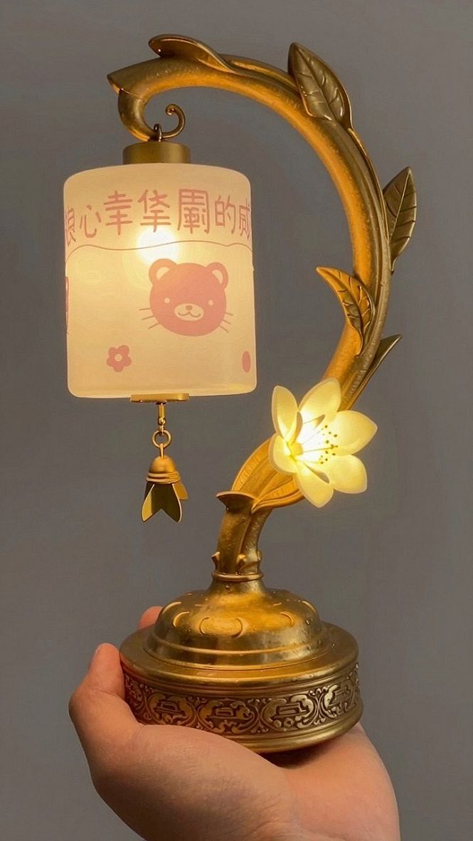 Selecting a Curved Stand Rapunzel Lamp for Your Bedside Table