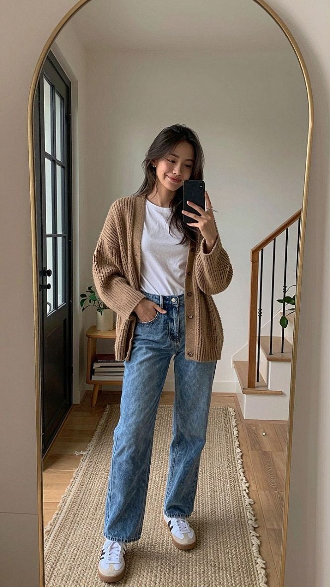 Selecting a Chunky Knit Cardigan and Classic T-Shirt Combo