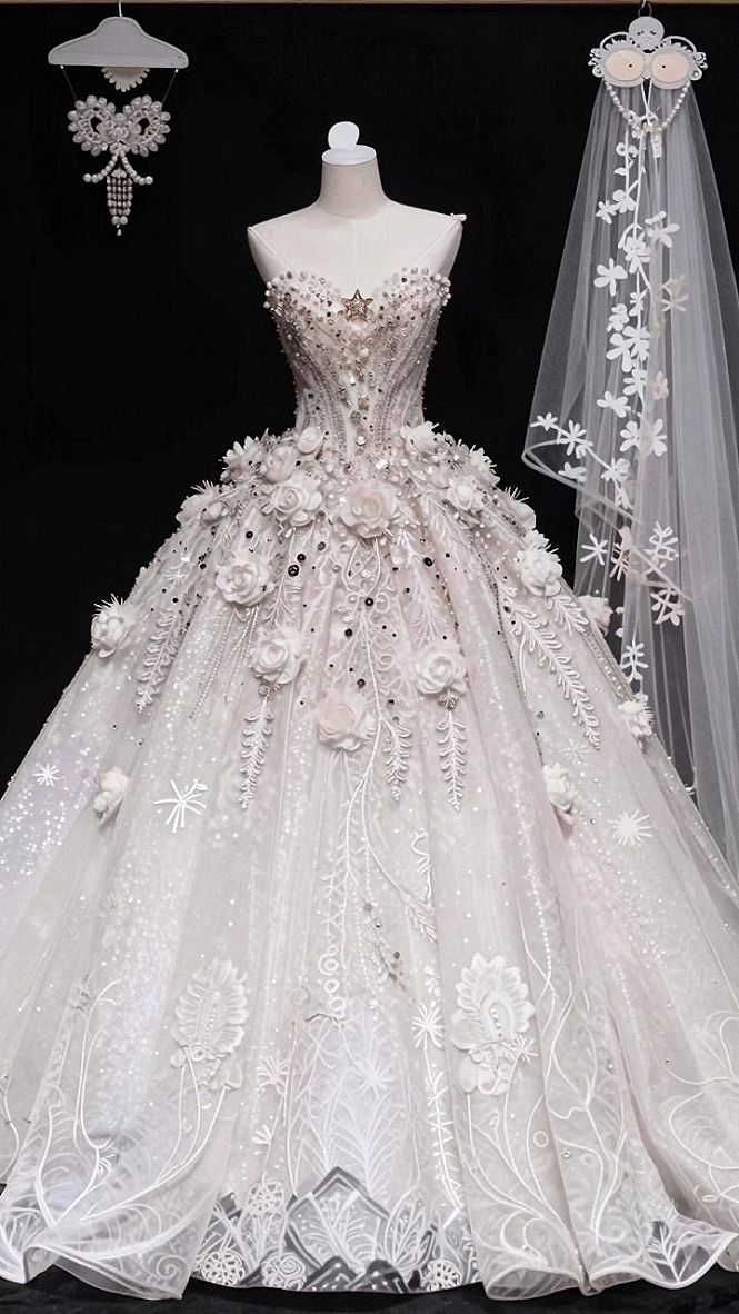 Caring for Your Sweetheart Neckline 3D Floral Lace Dress