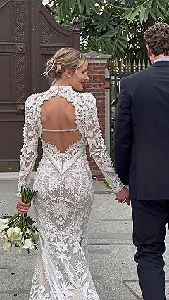High Neck Lace Backless Gowns For Autumn Ceremonies