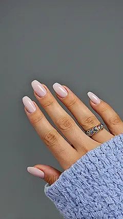 2025 Style Check: Short Nails
