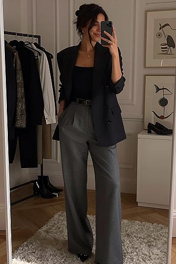 Pairing an Oversized Black Blazer with Tailored Trousers