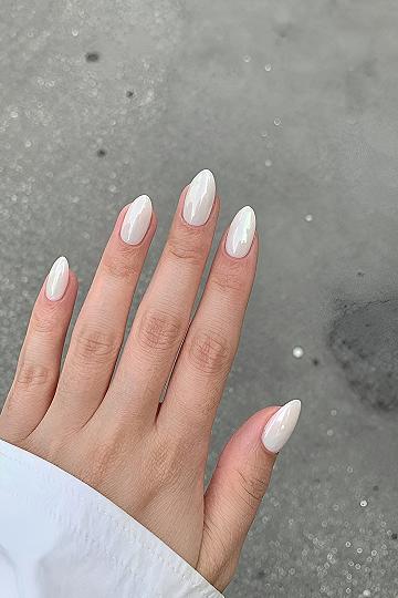 Understanding Milky White Chrome Nails on Almond Shapes