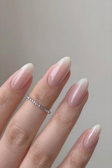 Understanding the Milky White Chrome Gradient