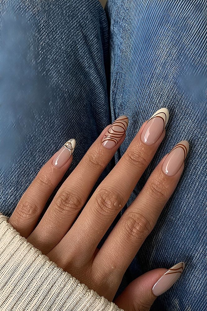 Minimalist Swirl Mocha Nails for Fall