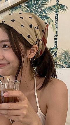 Choosing the Polka Dot Pattern for Casual Bandanas