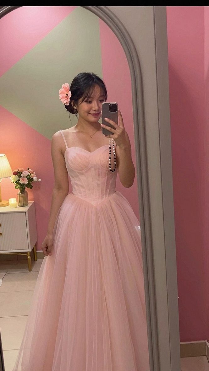 Styling a Pearl Pink Ballgown Style Maid of Honor Dress