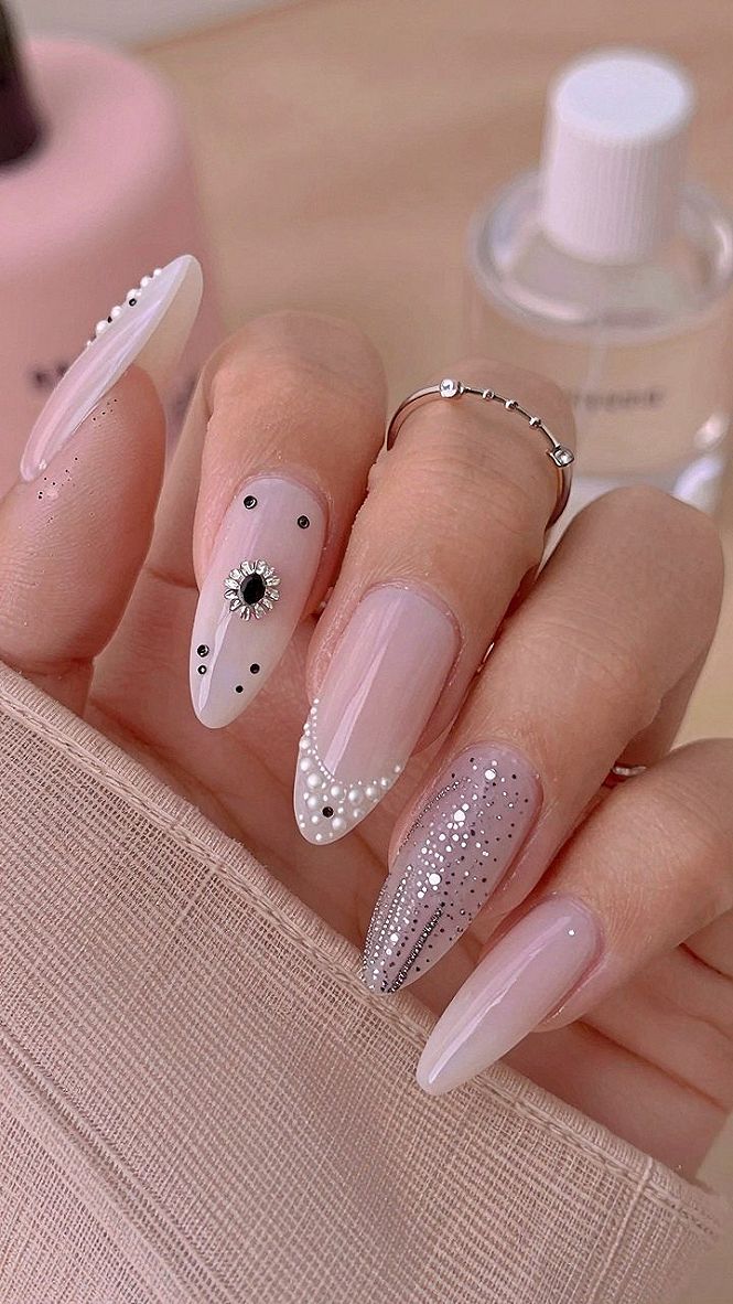 Chic Pearl Accent Ghost Press On Nails