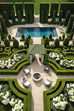 Grand Backyard Pool Designs: Elegant Estate Layouts for Luxury Living