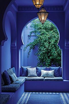 Exotic Blue Moroccan Balcony Designs for a Stunning Exterior
