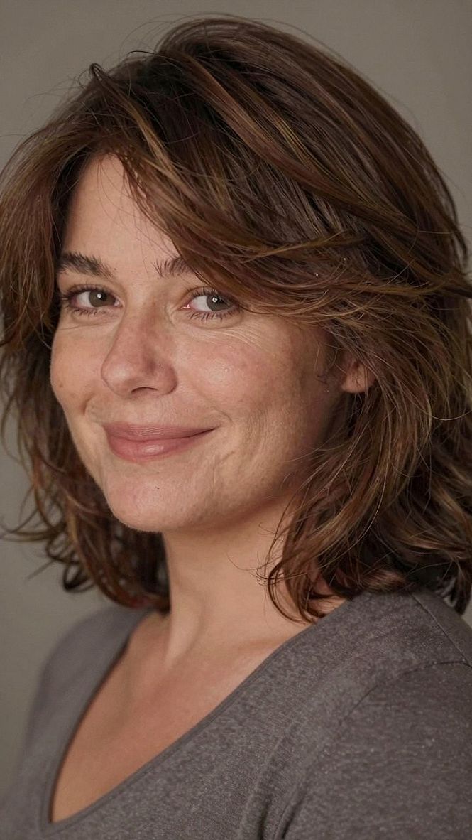 Choosing the Right Shaggy Bob With Curtain Bangs