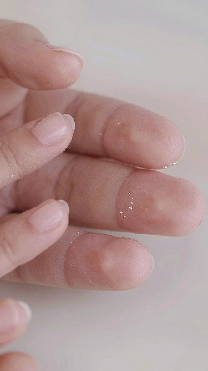 Choosing the Right Polish Base for Daily Wear
