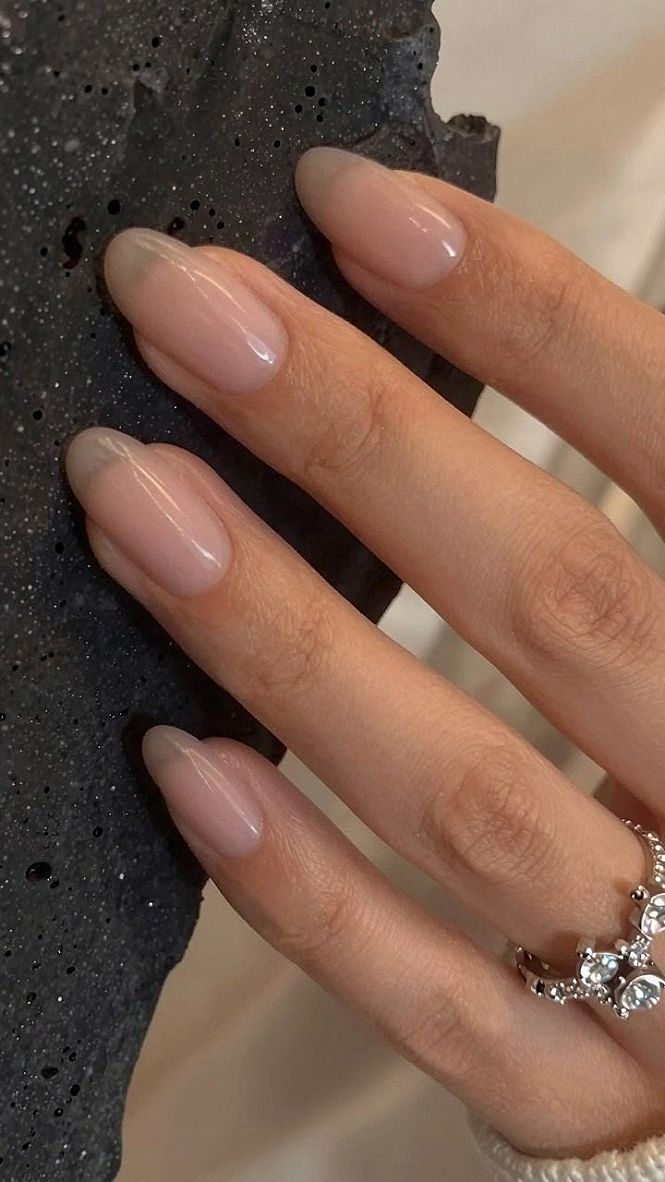 Selecting the Right Translucent Base for Almond Chrome Nails
