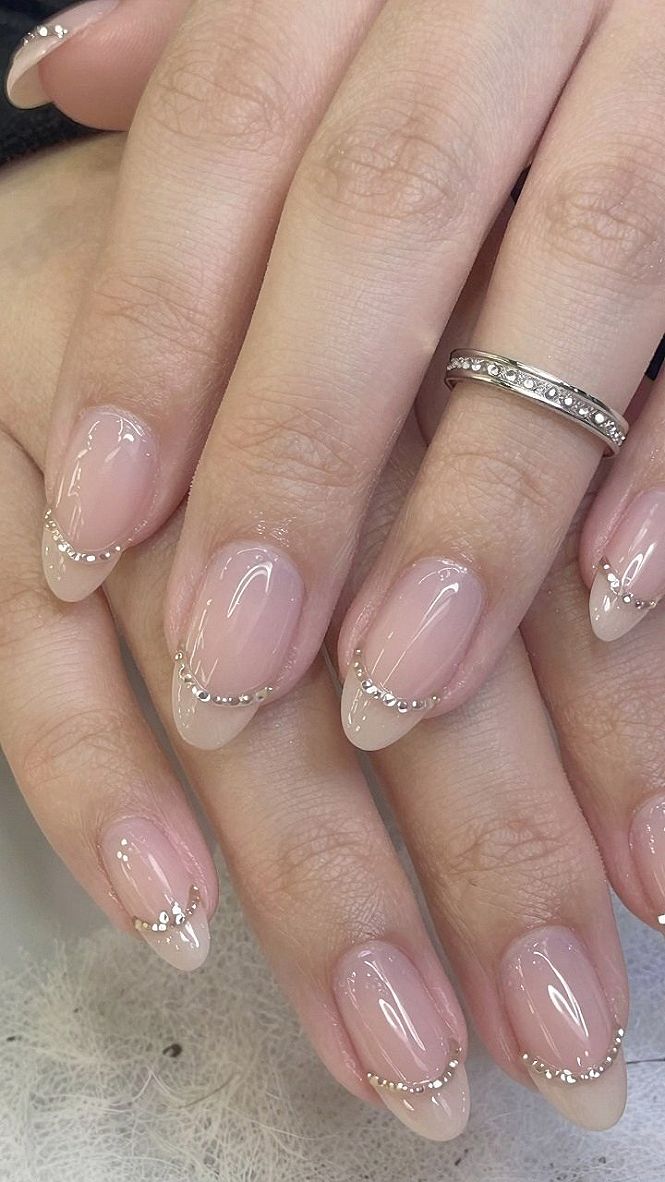 Selecting the Right Nail Length for French Tips