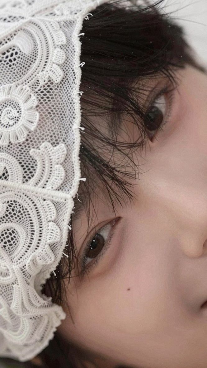 Washing and Storing Delicate White Lace Headpieces
