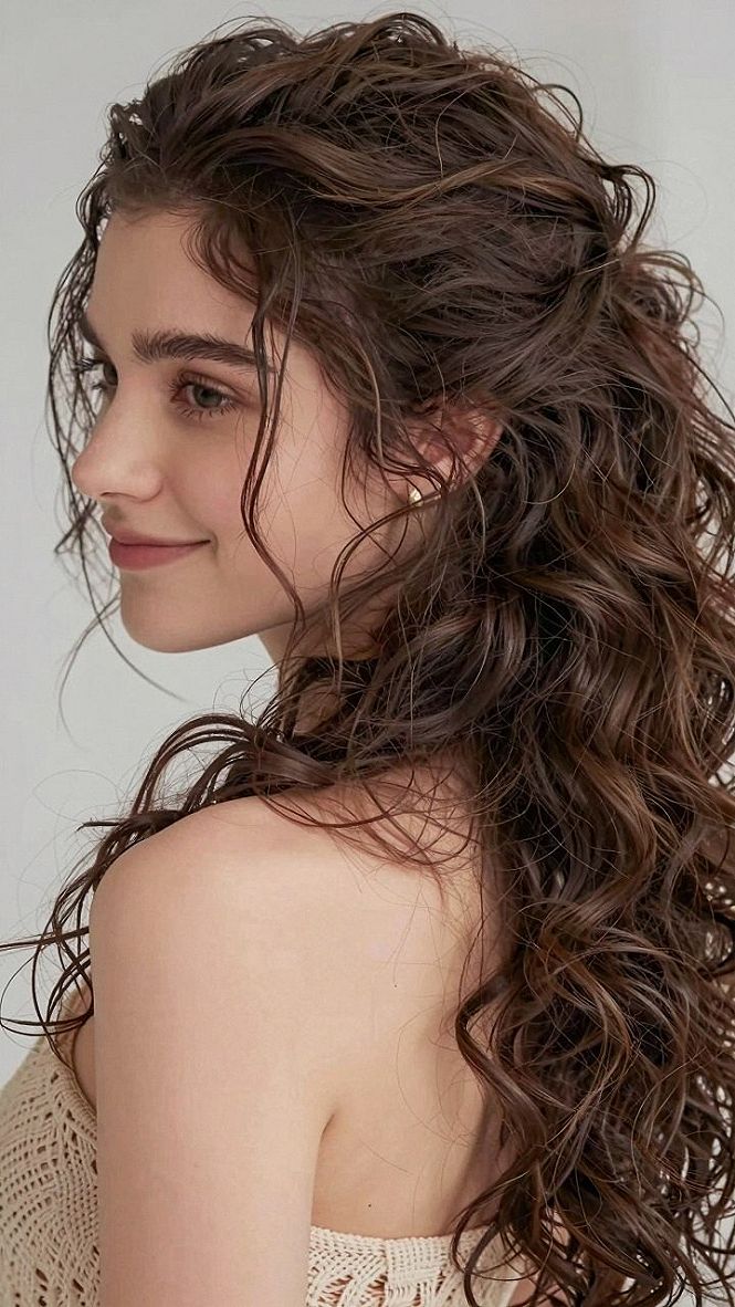 Keeping Your Half-Up Curls Fresh Throughout the Day