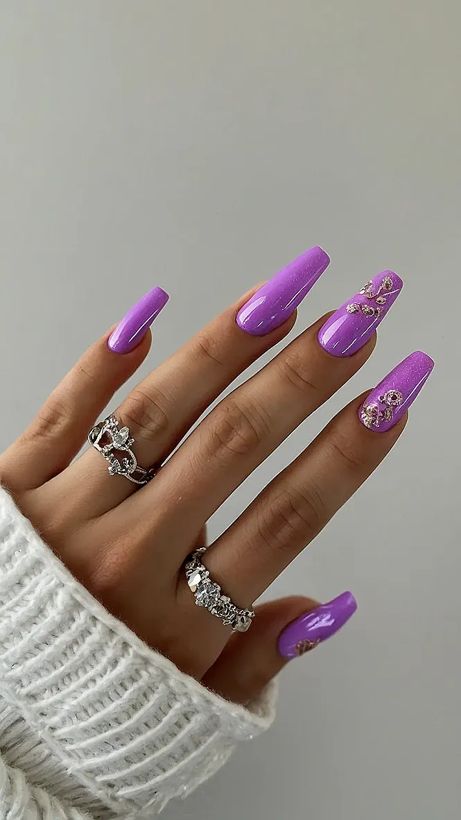 Trendy Nails: 2025