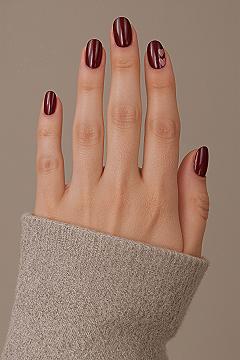 Chic Short Gel Nails: Elegant Crimson Hearts for a Subtle Statement