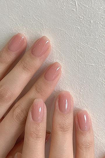 Choosing Soft Milky Pink Nails for Simple Style